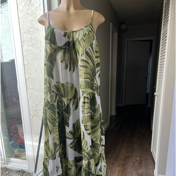 H&M Dresses & Skirts - H&M Dress